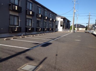 【駐車場】 | レオパレスコゥジィーC | 画像10