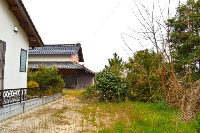 斐川町坂田　売土地の外観|進入路幅約3m×長さ約26m。