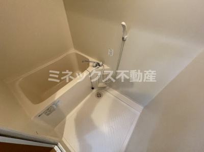 【独立洗面台】 | アーバン高塚橘通東ビル | 同タイプのお部屋の写真。現況を優先します。