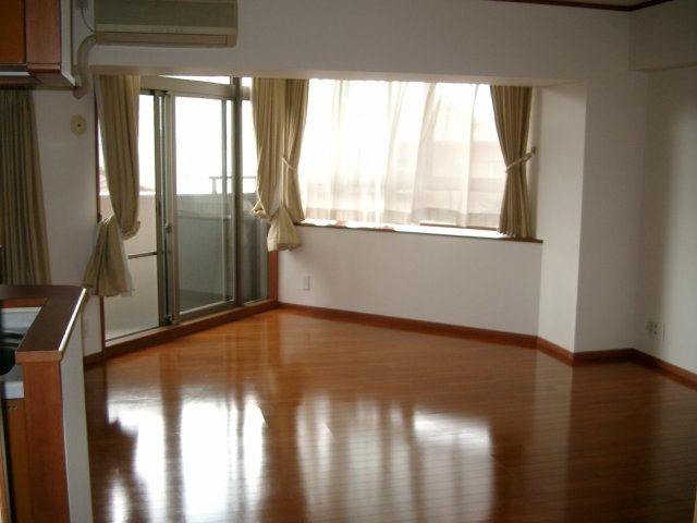 ライオンズシティ大府駅前　　刈谷市近郊の賃貸ならクラスホーム刈谷店の居間・リビング