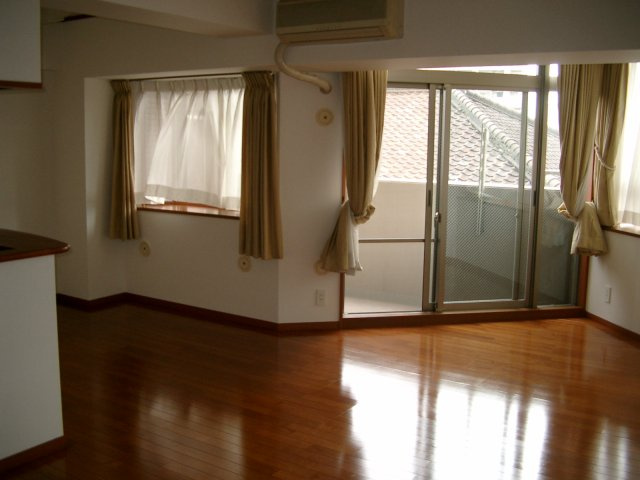 ライオンズシティ大府駅前　　刈谷市近郊の賃貸ならクラスホーム刈谷店の居間・リビング