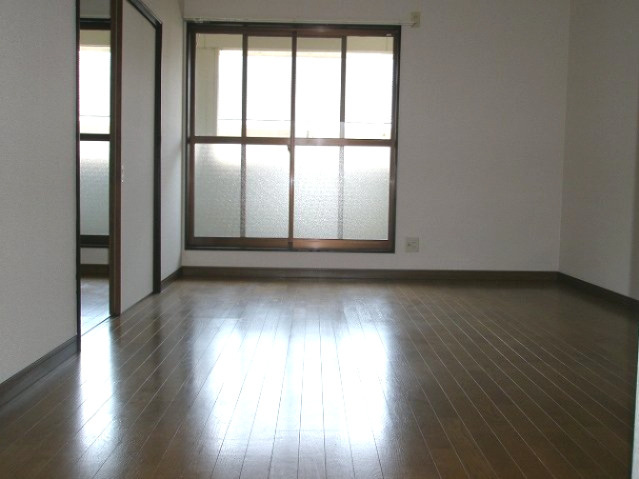 タプロコート弐番館【キャッシュバック対象物件】の内装