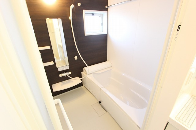 リヴィエール湘南Aの浴室