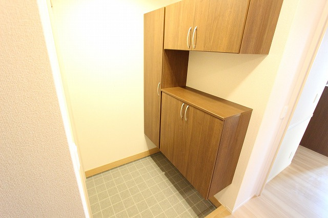 リヴィエール湘南Aの玄関