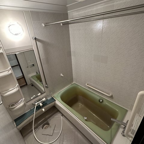 室蘭市宮の森町4丁目21-9戸建の浴室|きれいなお風呂です
