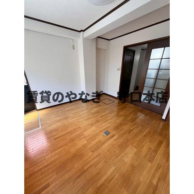 【居間・リビング】 | 新橋町戸建