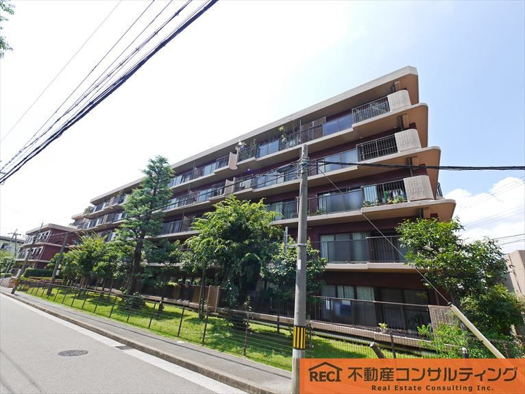 マンハイム芦屋のエントランス