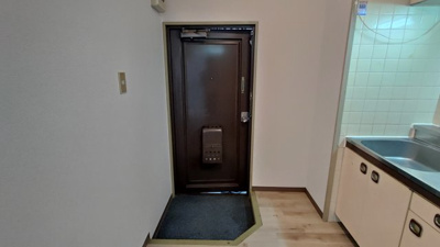 【玄関】 | プレアール高槻春日