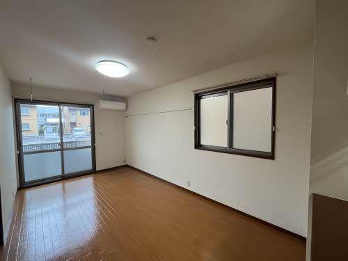 アーバンコートBの居間・リビング