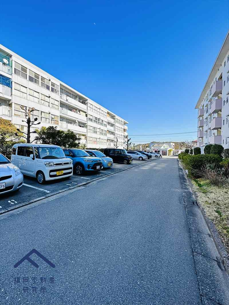 日の里サンハイツの駐車場
