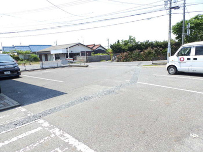 【駐車場】 | ハイカムール麻美B棟