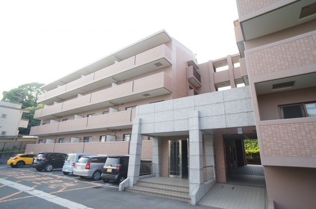 エーデル雲雀丘三番館