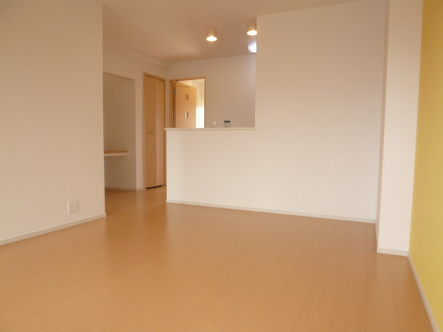 パーク・ヴィラＫ　Ａの居間・リビング|ダイニング