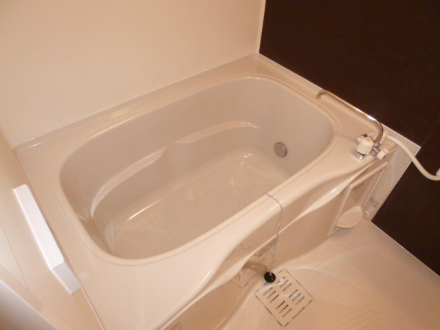 パーク・ヴィラＫ　Ａの浴室|追い焚きバス