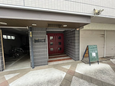 【エントランス】 | シャンテドミールＡＷＡＪＩ | おしゃれなエントランスです