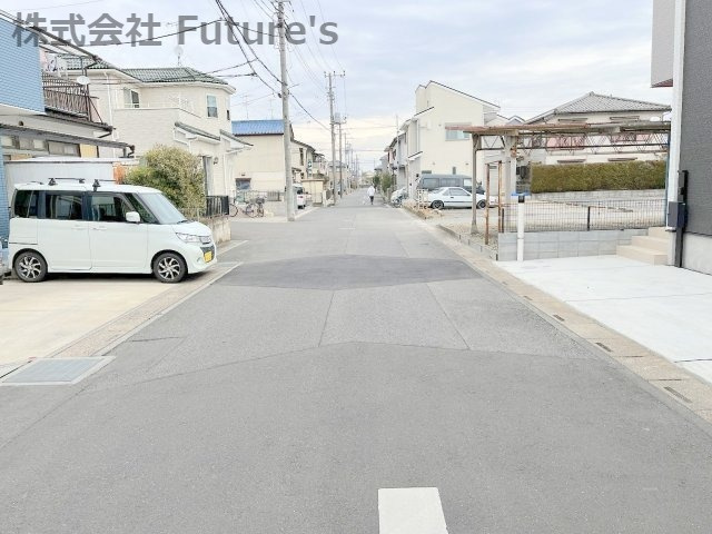 北葛飾郡松伏町大字松伏　新築戸建　全1棟の前面道路含む現地写真|前面道路の写真になります。