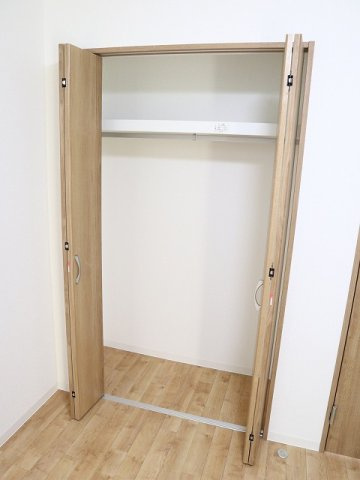 【収納】 | パレスヒル妙典 | お洋服もたくさんしまえます