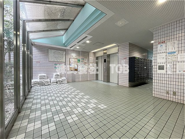 【ロビー】 | スカイコート下高井戸 | エレベータ―