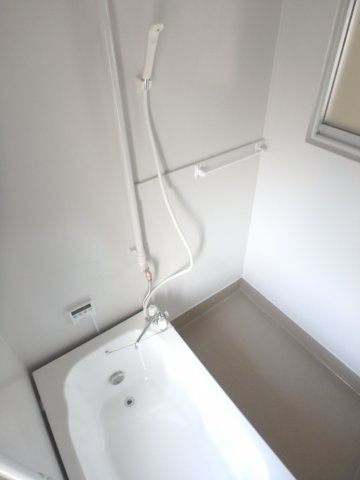 ビレッジハウス境港第三2号棟の浴室|506号室の写真（イメージ写真）