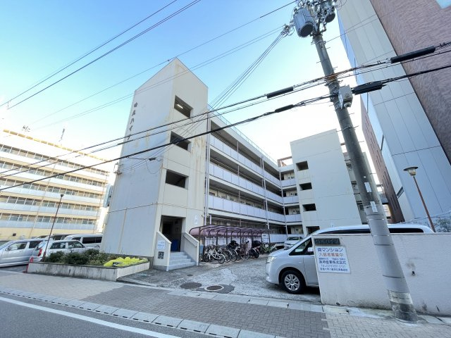 鳴尾ハイツの外観