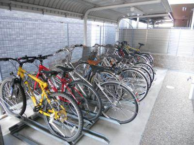 コリドール天神川の駐車場|駐輪場