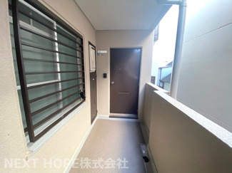 【玄関】 | イスズハイツベル川西２号 | 玄関ドアです♪角部屋です！！