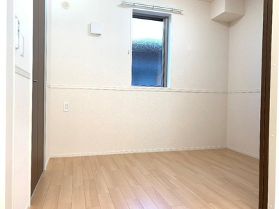 【寝室】 | アクロスモモ