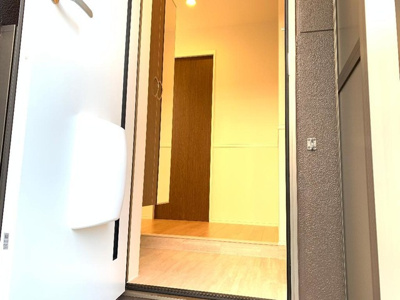 【玄関】 | アクロスモモ