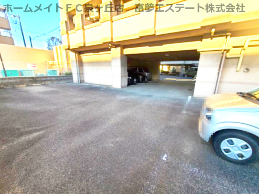 アンシャンテ深井の駐車場