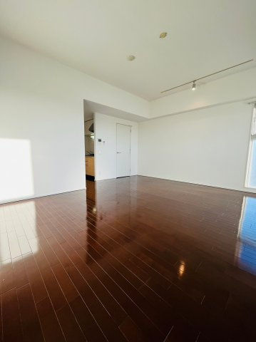 仲介手数料0円！！エルブ浄心の居間・リビング