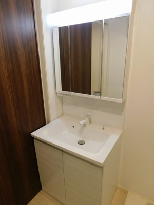 【洗面所】 | ルミウス | ※同建物同型別のお部屋