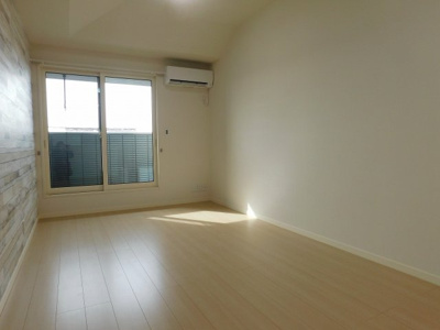 【居間・リビング】 | ルミウス | ※同建物同型別のお部屋