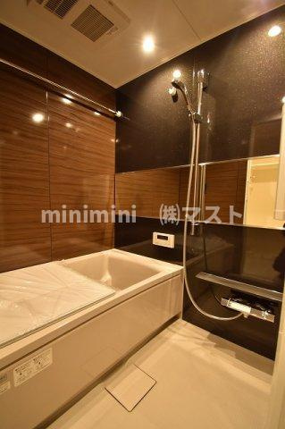 BRAVE常盤町Ⅱの浴室