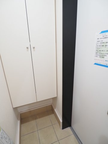 【玄関】 | ブリスタ | 下駄箱付きで玄関をすっきり使えます！
