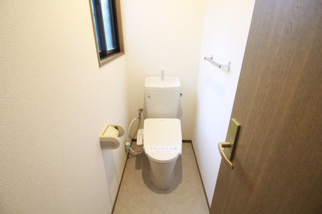 栗原貸家Aのトイレ