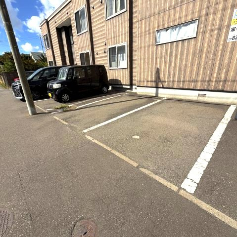 novelの駐車場