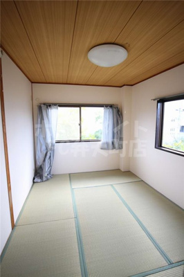 【寝室】 | シティハイツ市岡 | 開放的な寝室です