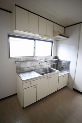 【キッチン】 | シティハイツ市岡 | キッチンでお料理をお楽しみください