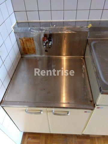 石照マンション花池の玄関