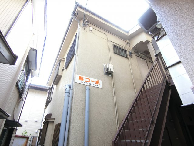 藤コーポのエントランス
