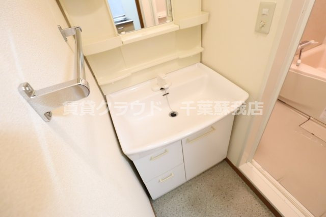 エスポワール港の洗面所|脱衣スペースもあります