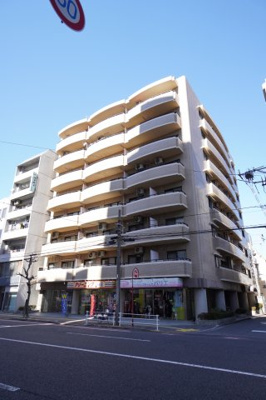 【外観】 | 鶴見町パークマンション（リフォーム済） | 現地（2023年2月27日12：00頃）撮影