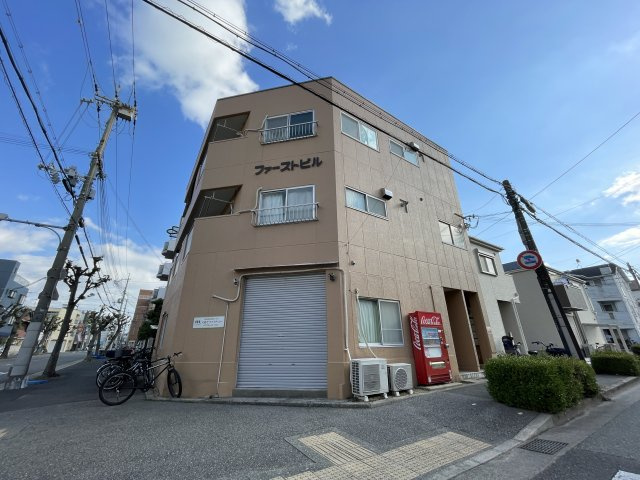 西宮市鳴尾町２丁目の賃貸マンションの外観
