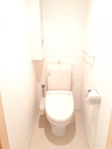 サンリット　ガーデン　Ⅱのトイレ|落ち着いた色調のトイレです
