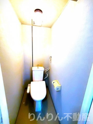 【トイレ】 | サンステージ山城 | 清潔感のあるトイレです