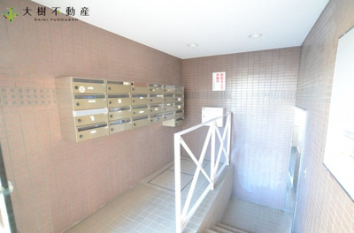 【エントランス】 | ヴァンハウスさがみ野第2　２階　３DK　リフォーム済み　【仲介手数料無料】