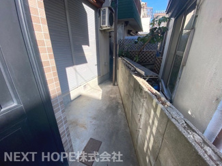 【その他】 | 尼崎市大庄西町３丁目中古戸建 | 玄関横にはスペースが少しございます♪