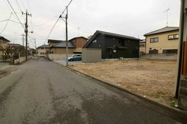 足利市栄町１丁目の売地の前面道路含む現地写真