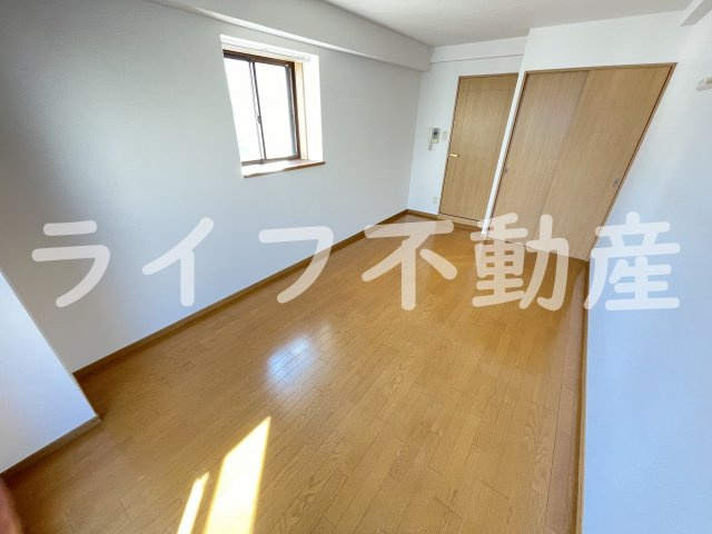 プリムヴェールの内装|明るい色調の室内です