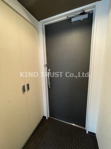 ロイヤルメゾン西天満の玄関|落ち着いた玄関です